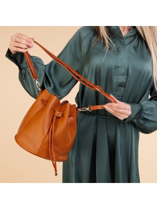 Női táskák, David Jones barna női táska, Aiza műbőrből készült - Kalapod.hu