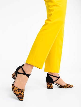 Vastag sarkú cipő, Sisley leopárd mintás női magassarkú cipő textil anyagból - Kalapod.hu