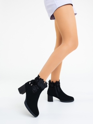 Vastag sarkú bokacsizma Rajani Fekete - Kalapod.hu