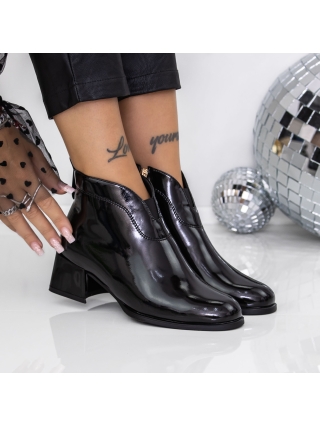 Női bokacsizma, Vastag sarkú bokacsizma Navira Fekete - Kalapod.hu