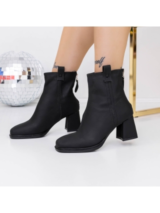 NŐI LÁBBELIK, Vastag sarkú bokacsizma Alaza Fekete - Kalapod.hu