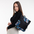 Fosette fekete és kék virágos női hátizsák, textil anyagból készült, 3 - Kalapod.hu
