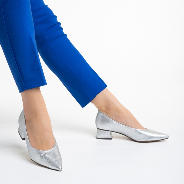 Ziva ezüst női cipő sarokkal, textil anyagból készült, 4 - Kalapod.hu