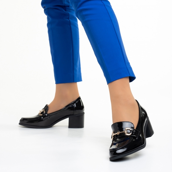Ilonka fekete női cipő sarokkal, lakkozott műbőrből készült, 3 - Kalapod.hu