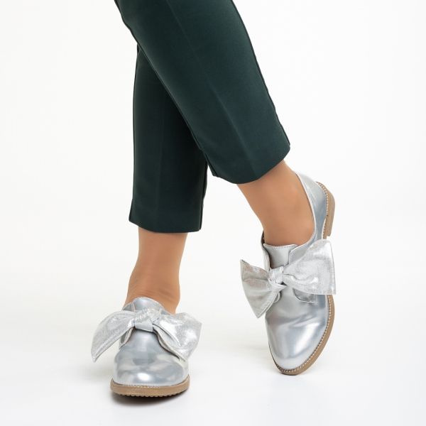 Mitra ezüst női cipő, lakkozott műbőrből készült, 3 - Kalapod.hu