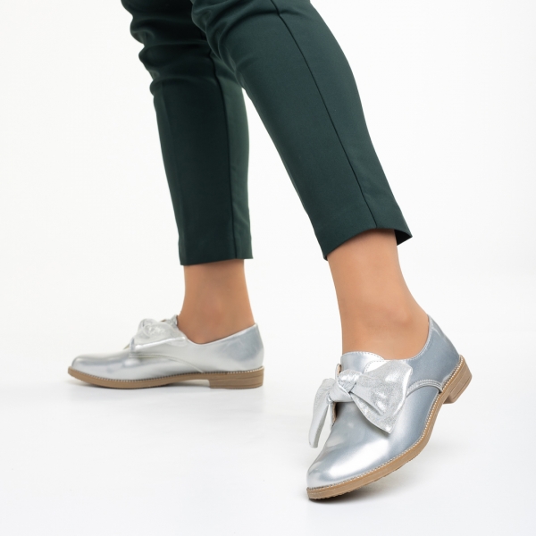 Mitra ezüst női cipő, lakkozott műbőrből készült, 4 - Kalapod.hu