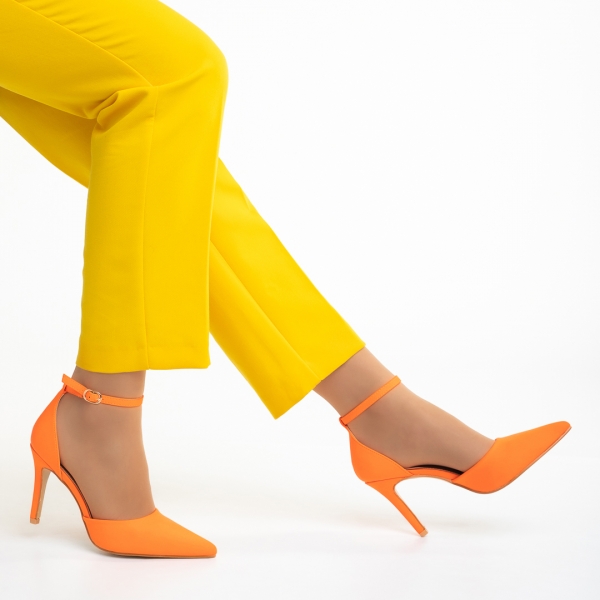 Florene narancssárga női cipő sarokkal, textil anyagból készült, 5 - Kalapod.hu