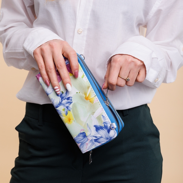 Catriona kék és virágos női pénztárca, műbőrből készült - Kalapod.hu