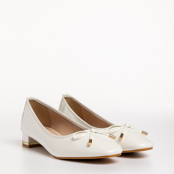 Braidy fehér női cipő, lakkozott műbőrből készült, 3 - Kalapod.hu