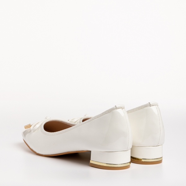 Braidy fehér női cipő, lakkozott műbőrből készült, 4 - Kalapod.hu