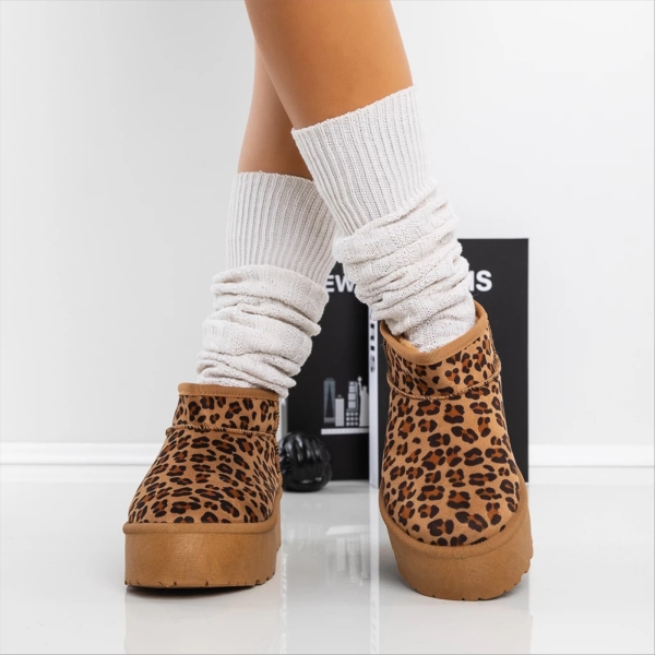 Camira leopárd mintás női csizma textil anyagból, 3 - Kalapod.hu