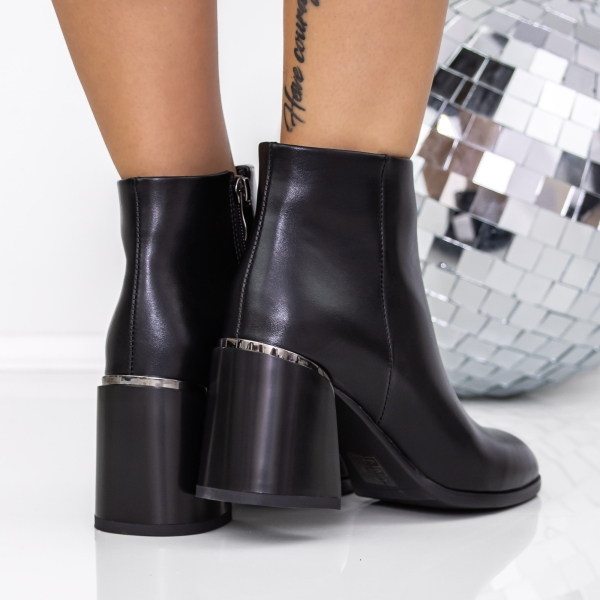 Vastag sarkú bokacsizma Miharia Fekete, 4 - Kalapod.hu