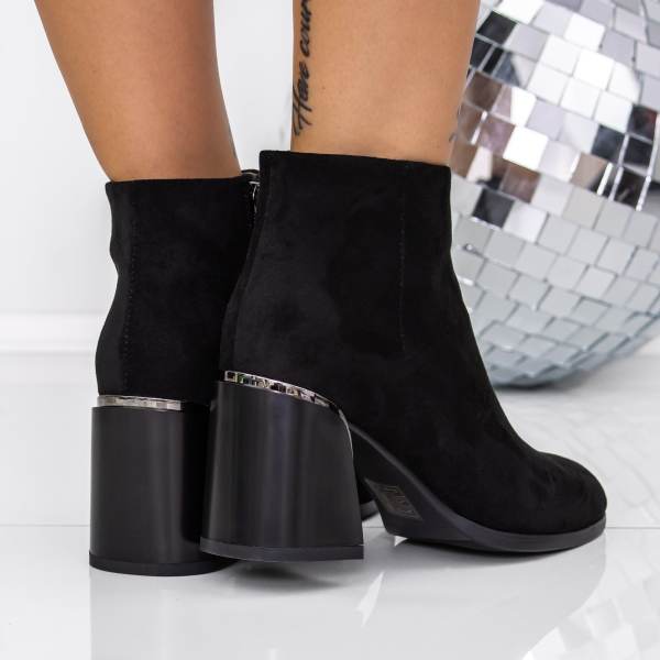 Vastag sarkú bokacsizma Miharia Fekete, 4 - Kalapod.hu