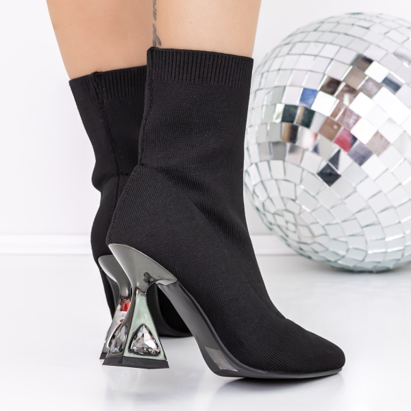 Vastag sarkú bokacsizma Deova  Fekete, 5 - Kalapod.hu