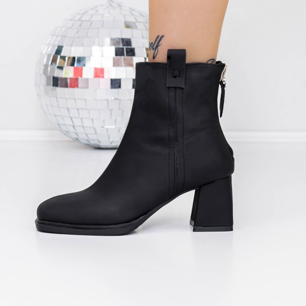 Vastag sarkú bokacsizma Alaza Fekete, 3 - Kalapod.hu