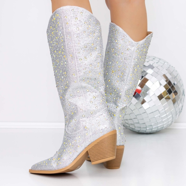 Hegyes orrú csizma Daiada Ezüst, 4 - Kalapod.hu