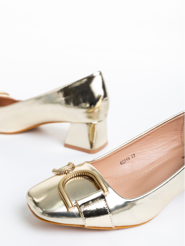 Inaya arany női cipő sarokkal, lakkozott műbőrből készült, 6 - Kalapod.hu