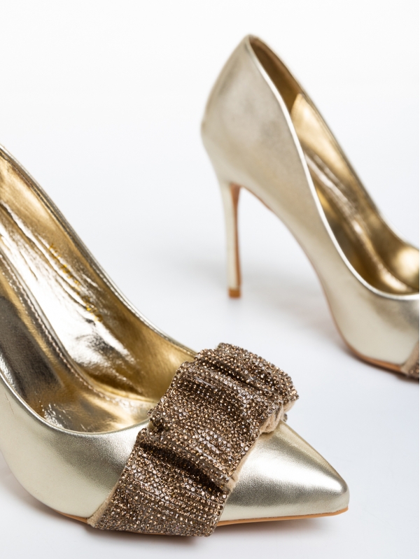Brooklyn arany női cipő sarokkal, műbőrből készült, 6 - Kalapod.hu