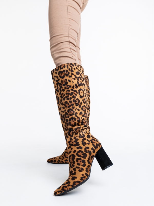 Hersilia leopárd mintás, női csizma, textil anyagból - Kalapod.hu