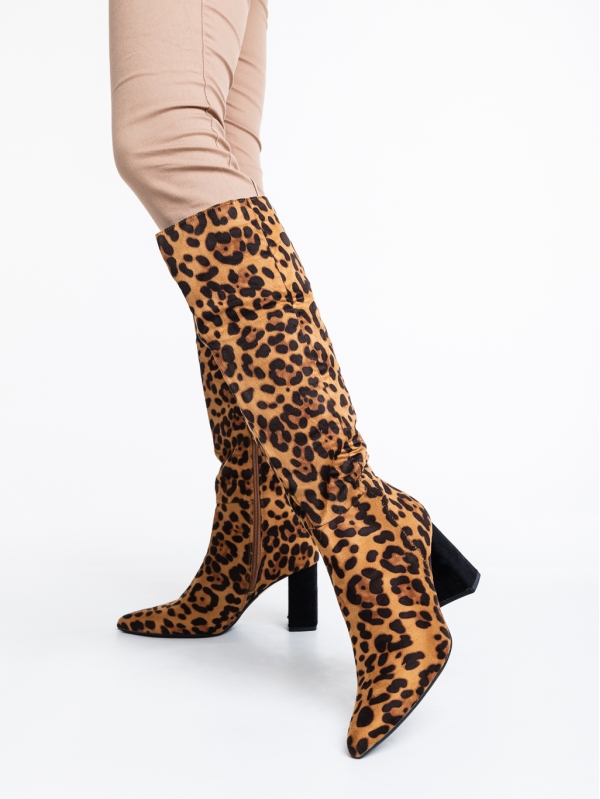 Hersilia leopárd mintás, női csizma, textil anyagból, 2 - Kalapod.hu