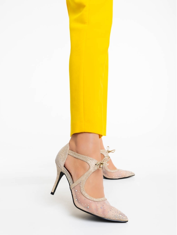 Tinara aranyszínű női magassarkú cipő textil anyagból - Kalapod.hu