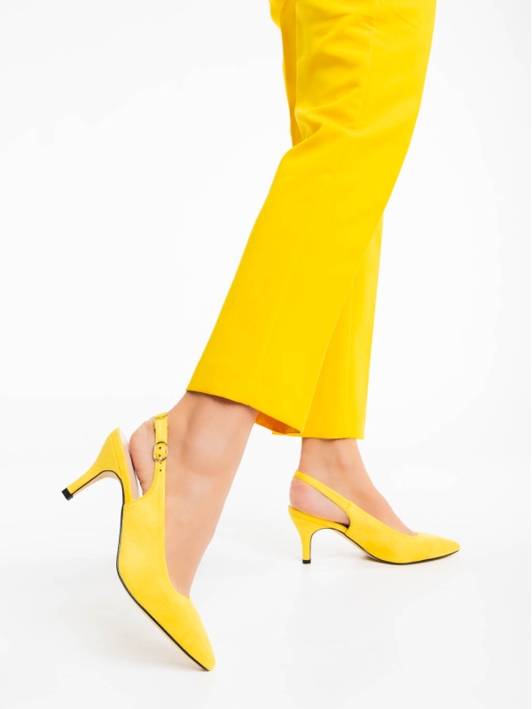 Opaline sárga női magassarkú cipő textil anyagból, 2 - Kalapod.hu