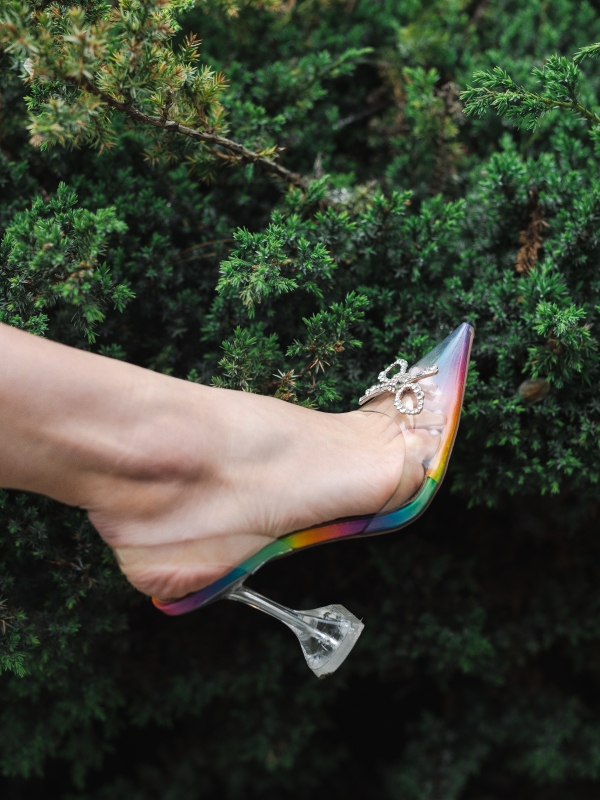 Avelina színes női cipő sarokkal, szintetikus anyagból készült - Kalapod.hu