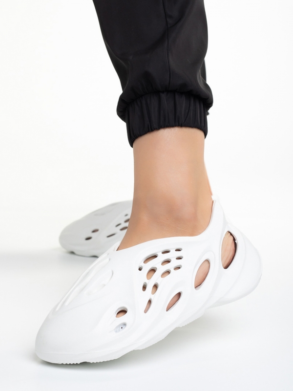 Grania fehér női sportcipő poliurentából, 2 - Kalapod.hu