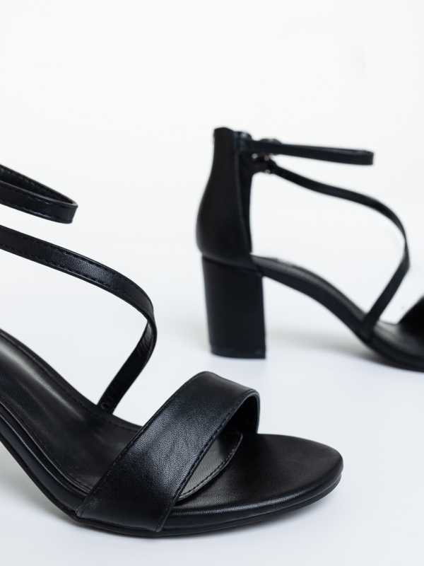 Vastag sarkú szandál Mariella Fekete, 6 - Kalapod.hu