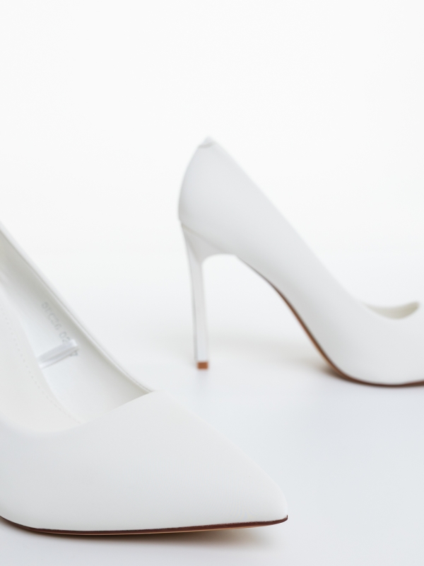 Vastag sarkú cipő Finja Fehér, 6 - Kalapod.hu
