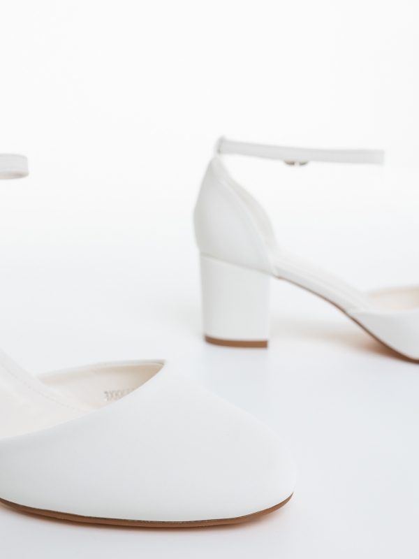 Vastag sarkú cipő Santura Fehér, 6 - Kalapod.hu