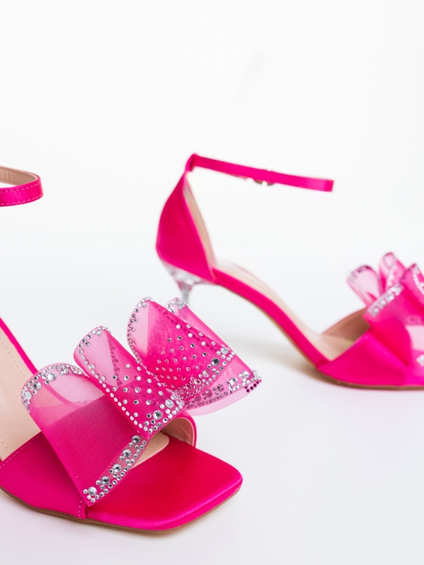 Karcsú sarkú női szandál Lyanna rózsa, 6 - Kalapod.hu