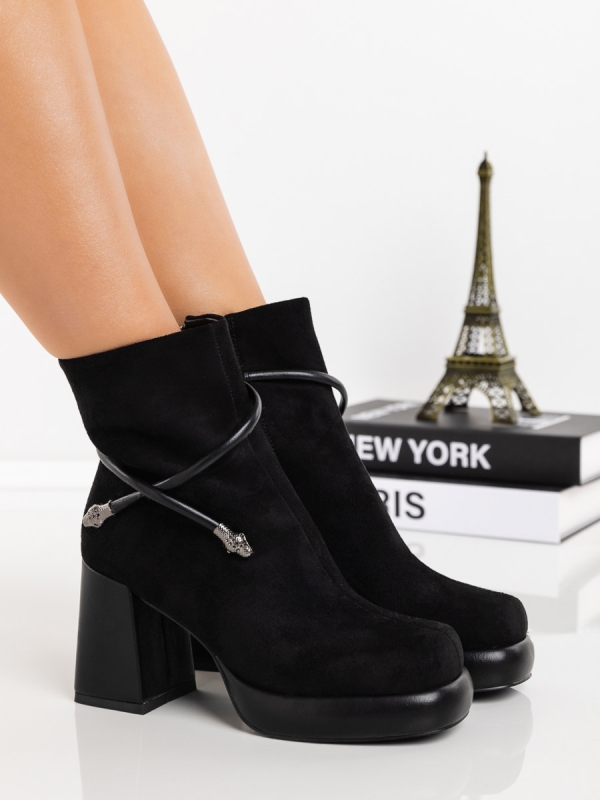 Vastag sarkú bokacsizma Onyva  Fekete - Kalapod.hu