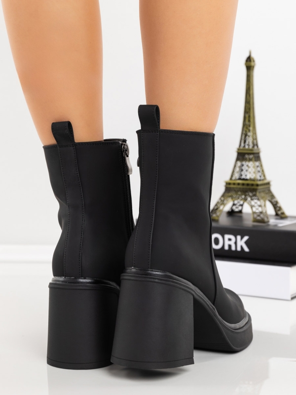 Vastag sarkú bokacsizma Ayona Fekete, 5 - Kalapod.hu
